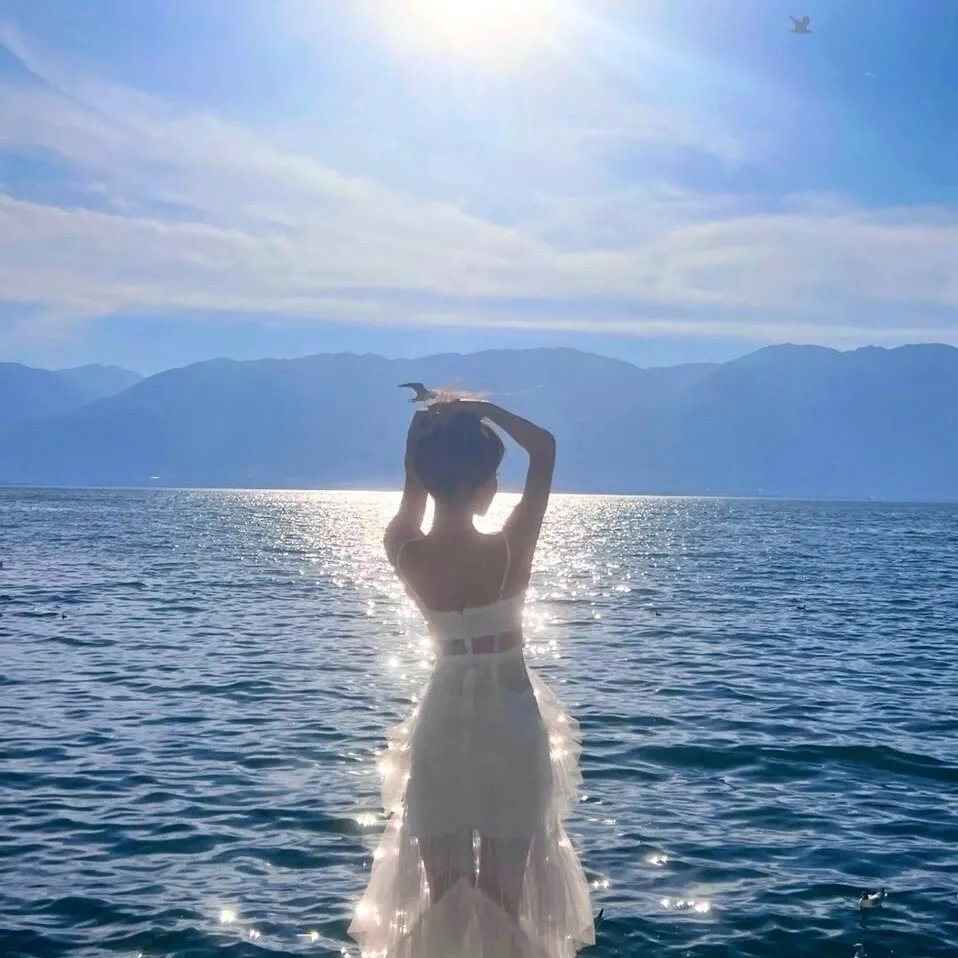 破茧歌后封神路